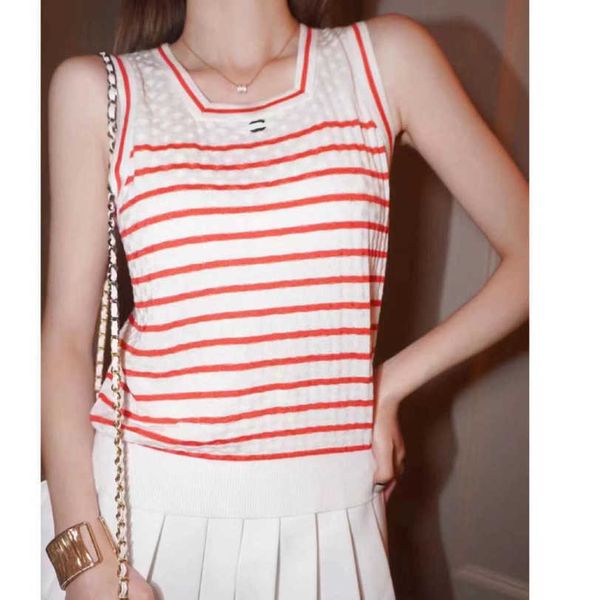 23ss camisole vests womens tanks camis womens designer clothing vest camis tank knitted striped color matching embroidery knitted vest women, White
23ss camisole vests womens tanks camis womens designer clothing vest camis tank knitted striped color matching embroidery knitted vest women, White