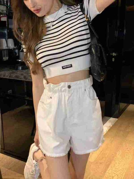 women's shorts designer 2023 spring/summer new flower bud waist style embroidered letter decoration old fur edge design feeling denim c, White;black
women's shorts designer 2023 spring/summer new flower bud waist style embroidered letter decoration old fur edge design feeling denim c, White;black