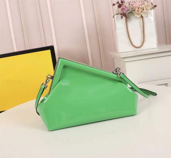 2023 new first female luxury designer shoulder bag luxury handbag messenger bag wholesale selling
2023 new first female luxury designer shoulder bag luxury handbag messenger bag wholesale selling