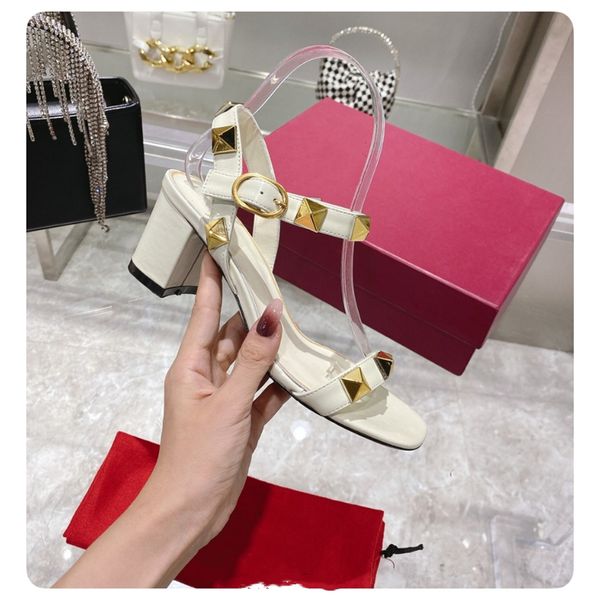fashion sandals luxury design 2023 valentinoity women high heel leather letter wedding party casual slippers 02-07, Black
fashion sandals luxury design 2023 valentinoity women high heel leather letter wedding party casual slippers 02-07, Black