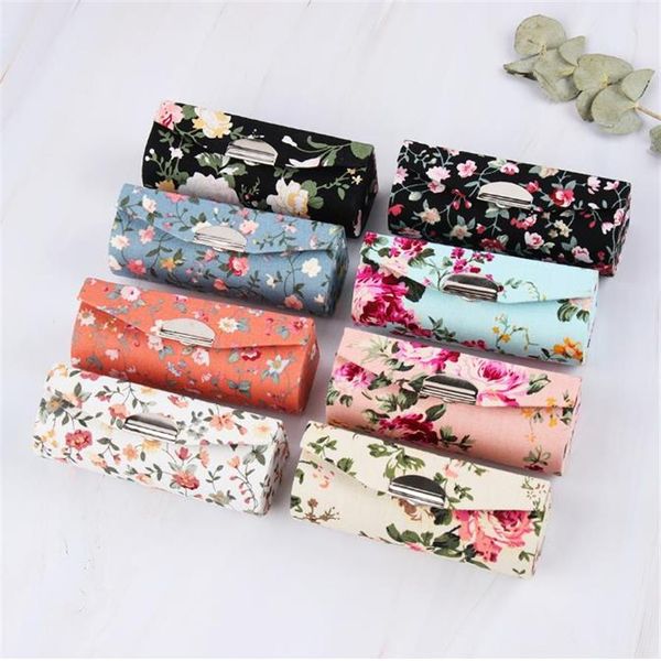 women lipstick case retro embroidered flower designs with mirror packaging lip gloss box jewelry packaging storage box207u
women lipstick case retro embroidered flower designs with mirror packaging lip gloss box jewelry packaging storage box207u
