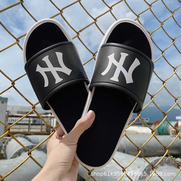 2022 new type summer fashion outward wear outdoor beach for home use indoor men's and women's slippers, Black
2022 new type summer fashion outward wear outdoor beach for home use indoor men's and women's slippers, Black