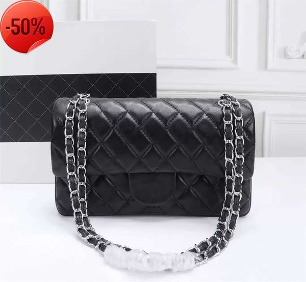 custom luxury brand handbag channel women's bag 2021 leather gold chain crossbody 2.55cm black and white pink cattle clip sheepskin sh
custom luxury brand handbag channel women's bag 2021 leather gold chain crossbody 2.55cm black and white pink cattle clip sheepskin sh