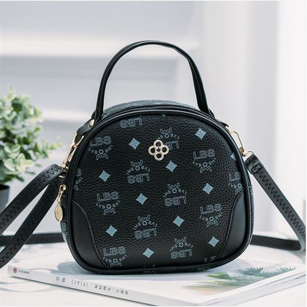 genuine leather 2021 new women designer bags handbags famous brands fashion designer large capacity ladies shoulder diagonal bag 3293z
genuine leather 2021 new women designer bags handbags famous brands fashion designer large capacity ladies shoulder diagonal bag 3293z
