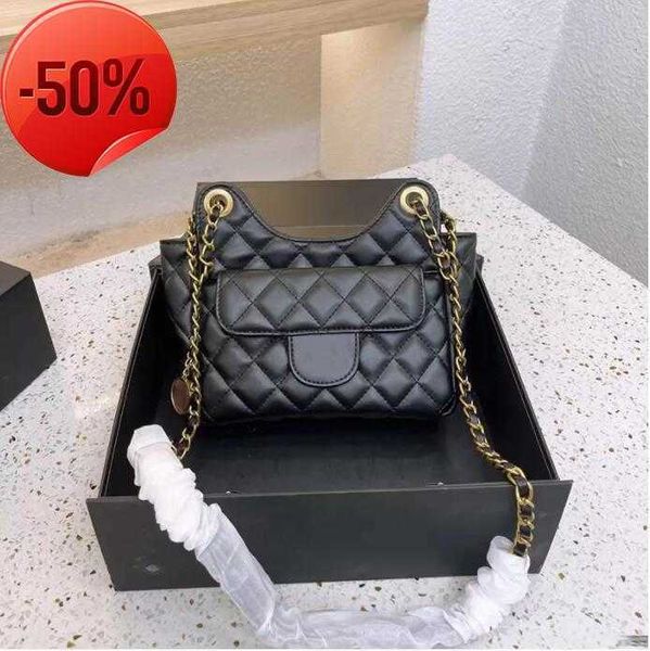 designer ladies hobo tote bag genuine leather vintage shopping handbags gold-tone metal double letters badge hardware chain handbag luxury a
designer ladies hobo tote bag genuine leather vintage shopping handbags gold-tone metal double letters badge hardware chain handbag luxury a