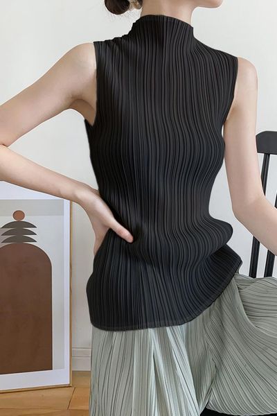 t-shirt classic miyake pleated women basic models turtleneck women sleeveless elegant causal tshirt vest designer fashion clothes, White
t-shirt classic miyake pleated women basic models turtleneck women sleeveless elegant causal tshirt vest designer fashion clothes, White