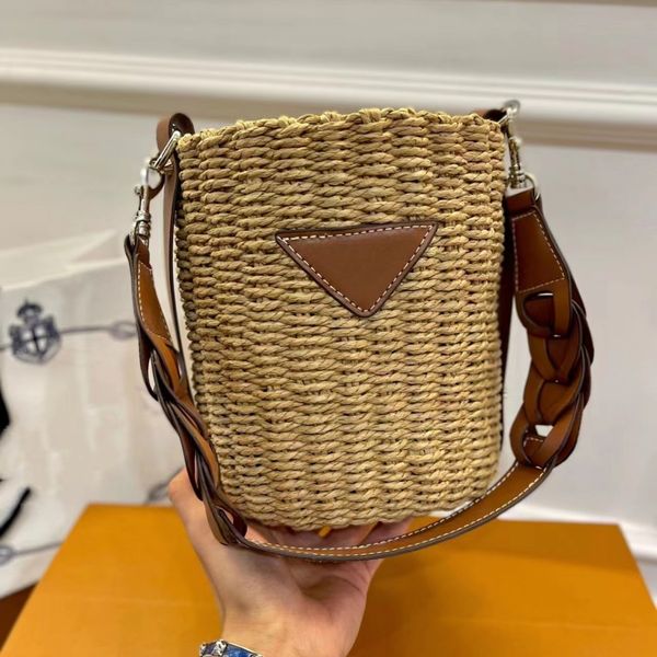 23ss designer bag fashion personality straw braided bucket bag daily trend match commuting atmosphere underarm bag
23ss designer bag fashion personality straw braided bucket bag daily trend match commuting atmosphere underarm bag