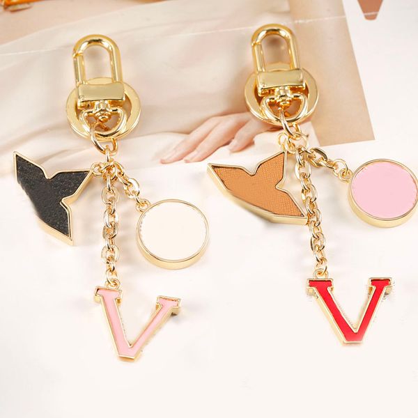 luxury designer keychain fashion classic brand key buckle letter design handmade gold flower keychains mens womens bag pendant, Silver
luxury designer keychain fashion classic brand key buckle letter design handmade gold flower keychains mens womens bag pendant, Silver