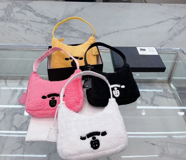 designer new luxury fashion shoulder bags re-edition handbag messenger soft terry fabric women mini totes
designer new luxury fashion shoulder bags re-edition handbag messenger soft terry fabric women mini totes