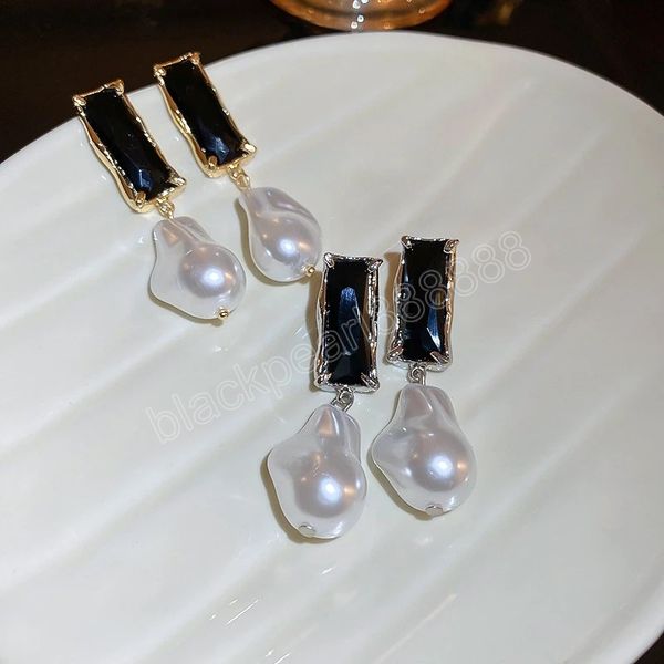 diamond inlaid irregular pearl dangle earrings for women korea premium temperament light luxury women earrings fashion, Silver
diamond inlaid irregular pearl dangle earrings for women korea premium temperament light luxury women earrings fashion, Silver