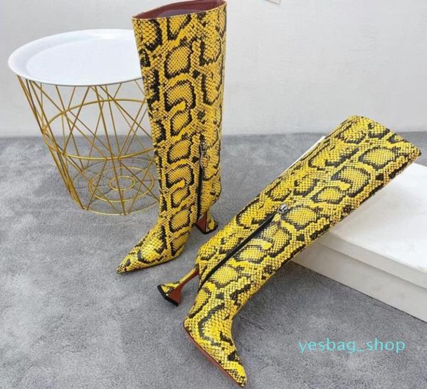knee boots booties designer shoes factory footwear clear cubic heel pointed toes side zip pullon leather outsole amina muaddi 09 5016130, Black
knee boots booties designer shoes factory footwear clear cubic heel pointed toes side zip pullon leather outsole amina muaddi 09 5016130, Black