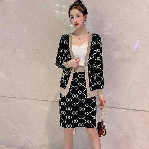 dress fashion knitted cardigan coat color contrast suit women elegant office two piece pencil skirt korean style knitted sleeve, White
dress fashion knitted cardigan coat color contrast suit women elegant office two piece pencil skirt korean style knitted sleeve, White