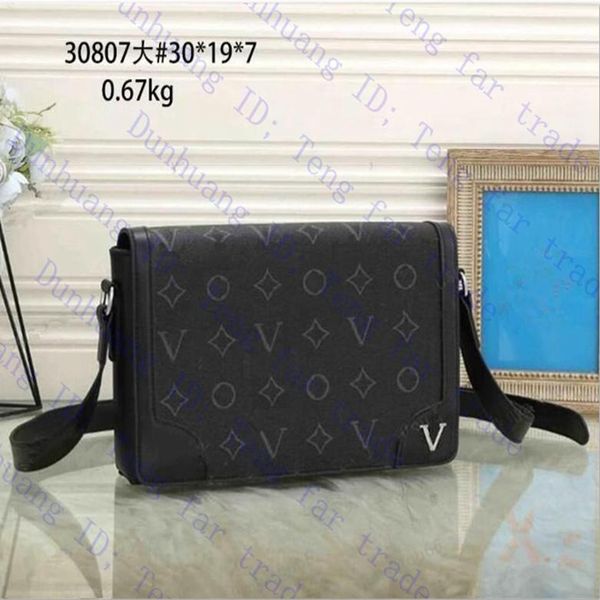 2023 designer handbags men messenger bag classic style fashion women shoulder crossbody bags lady totes briefcase man's bag purse mens
2023 designer handbags men messenger bag classic style fashion women shoulder crossbody bags lady totes briefcase man's bag purse mens