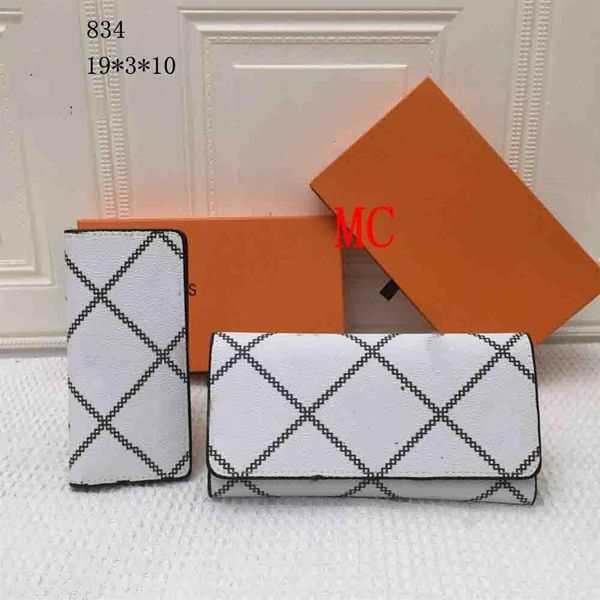 2pcs set designer small money wallet brown single zipper woman classic flower print credit cards coin men leather purse long busin251j, Red;black
2pcs set designer small money wallet brown single zipper woman classic flower print credit cards coin men leather purse long busin251j, Red;black