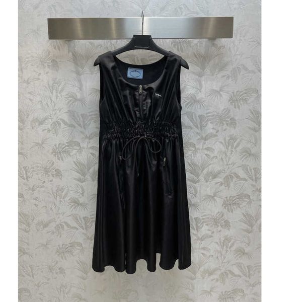 23ss summer dresses women dress womens designer clothing round neck drawstring waist tuck half zipper skirt womens clothing a1, Black;gray
23ss summer dresses women dress womens designer clothing round neck drawstring waist tuck half zipper skirt womens clothing a1, Black;gray