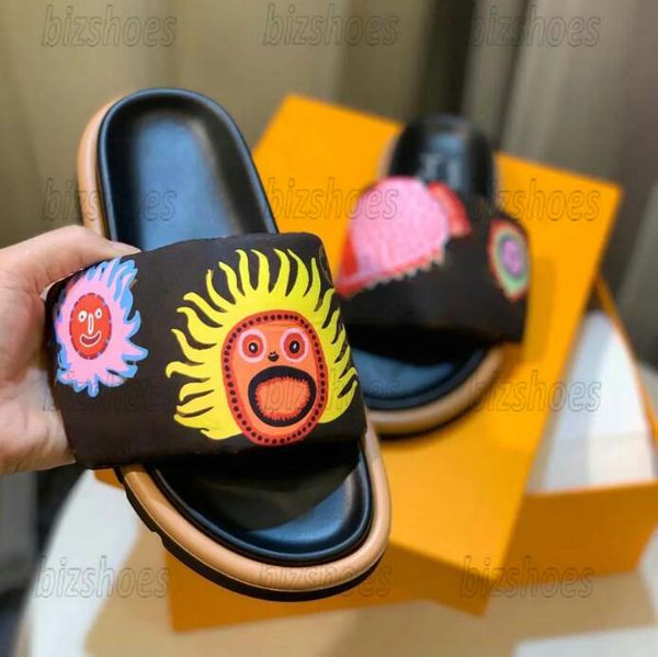 yayoi kusama 2023 ss designer women 's sandals polka dot pool pillow flat comfort mule 1abd8z dsigner women slipper outdoor beach slide, Black
yayoi kusama 2023 ss designer women 's sandals polka dot pool pillow flat comfort mule 1abd8z dsigner women slipper outdoor beach slide, Black