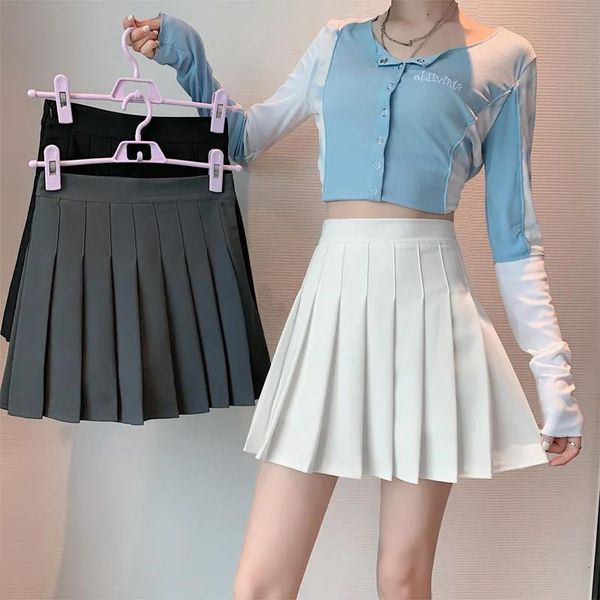 skirts fashion women preppy style high waist black white short mini student uniforms girls harajuku aline loosesize 230420
skirts fashion women preppy style high waist black white short mini student uniforms girls harajuku aline loosesize 230420