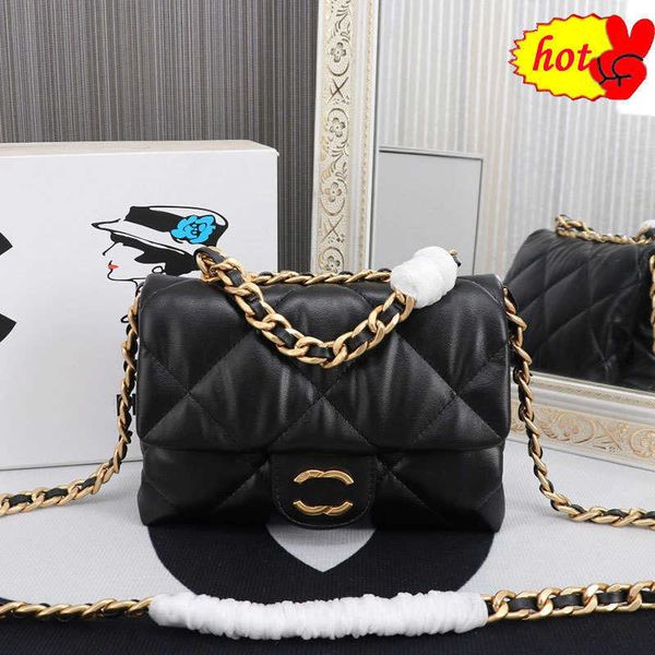 designer handbag single shoulder bag chain handbag flip tote bag plaid leather wallet double letter cc solid color buckle waist square strip
designer handbag single shoulder bag chain handbag flip tote bag plaid leather wallet double letter cc solid color buckle waist square strip