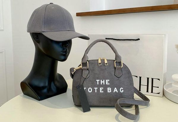 women's shell bag totes handbag luxury designer bag single shoulder bag coated with cowhide trim straddle tote handbag purse
women's shell bag totes handbag luxury designer bag single shoulder bag coated with cowhide trim straddle tote handbag purse