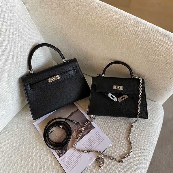 herms kellier bags yixxi black bag second generation mini silver buckle one shoulder straddle versatile small bag
herms kellier bags yixxi black bag second generation mini silver buckle one shoulder straddle versatile small bag