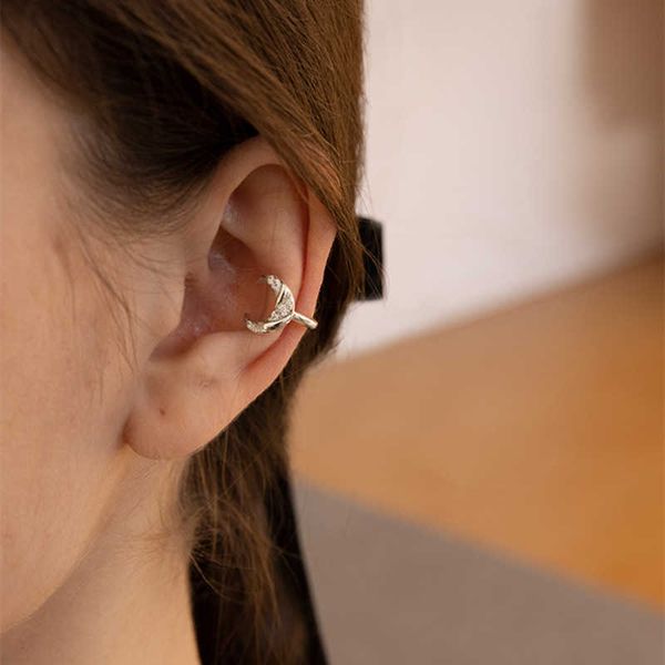 charm silver color moon ear clip lightning star moonstone earrings for women men non-pierced fake cartilage earring trend jewelry gift aa230, Golden
charm silver color moon ear clip lightning star moonstone earrings for women men non-pierced fake cartilage earring trend jewelry gift aa230, Golden