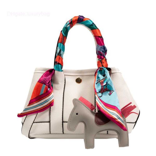 designer herbag garden party evening lychee pattern women's bag popular same large capacity fashion versatile one shoulder crossbody ha
designer herbag garden party evening lychee pattern women's bag popular same large capacity fashion versatile one shoulder crossbody ha