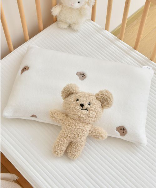pillows born sleeping pillow cotton bear embroidery children nap pillow infant head-shaped protection pillow 230422
pillows born sleeping pillow cotton bear embroidery children nap pillow infant head-shaped protection pillow 230422