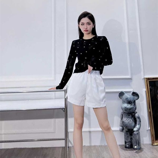 26% off family spring/summer new style letter ribbon waist straight tube slim casual shorts, Black;white
26% off family spring/summer new style letter ribbon waist straight tube slim casual shorts, Black;white
