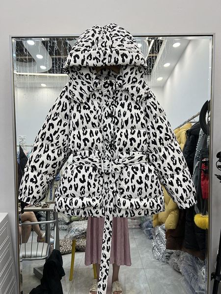 parkas 2022 new fashion leopard print loose puffer jacket women long sleeve zipper sash tie up hooded duck down short overcoat, Black
parkas 2022 new fashion leopard print loose puffer jacket women long sleeve zipper sash tie up hooded duck down short overcoat, Black