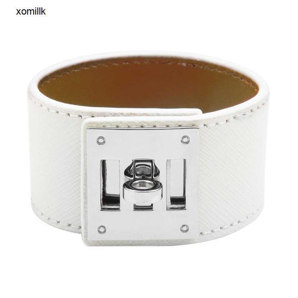 hermm designer bracelet 2023 new better selling bracelet fashion personalized wide leather colorful solid button pu handicraft 5i5x, Black
hermm designer bracelet 2023 new better selling bracelet fashion personalized wide leather colorful solid button pu handicraft 5i5x, Black