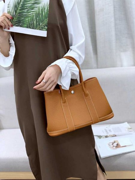 designer herbag garden party evening 2023 new cow hand women's h soft leather garden messenger bag wj9g
designer herbag garden party evening 2023 new cow hand women's h soft leather garden messenger bag wj9g
