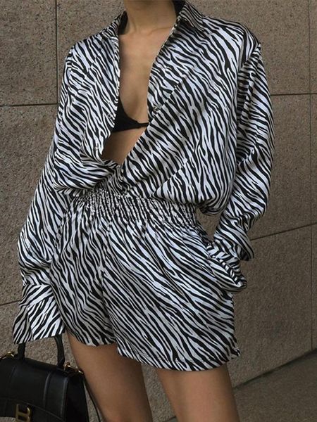 dress women stripe print 2 piece sets 2022 summer female casual loose homewear outfits long sleeve shirt and high waist shorts suits, White
dress women stripe print 2 piece sets 2022 summer female casual loose homewear outfits long sleeve shirt and high waist shorts suits, White