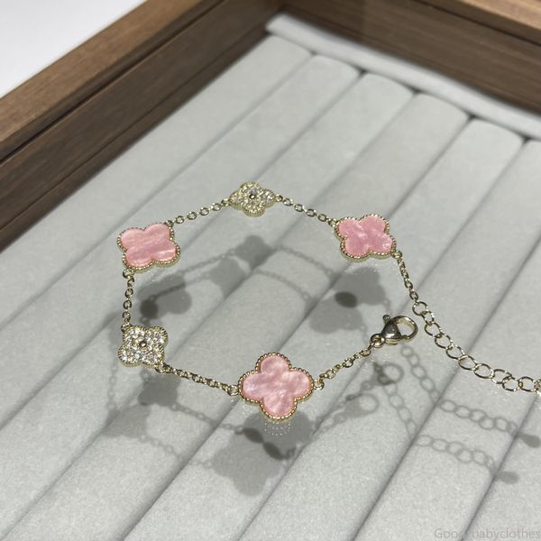 Four Leaf Clover Bracelets Diamond Four Leaf Bangle Designer Bracelets 18K Gold palted 5 Flowers Women Jewelry Wedding Gifts
Four Leaf Clover Bracelets Diamond Four Leaf Bangle Designer Bracelets 18K Gold palted 5 Flowers Women Jewelry Wedding Gifts