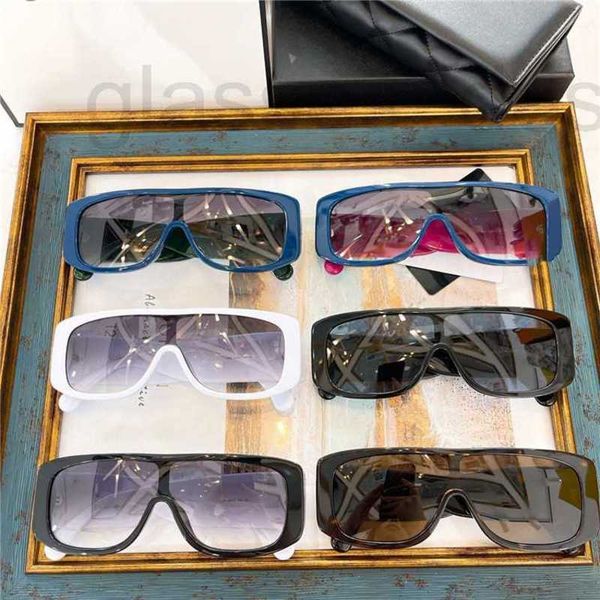 sunglasses designer new fashionable individuality rhombic mirror leg same style one piece sunglasses qm8r, White;black
sunglasses designer new fashionable individuality rhombic mirror leg same style one piece sunglasses qm8r, White;black