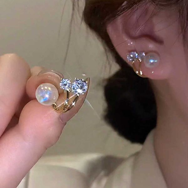 charm 2022 new gold color crystal pearl stud earrings for women korean elegant earring girl fashion jewelry accessories christmas gift aa230, Golden
charm 2022 new gold color crystal pearl stud earrings for women korean elegant earring girl fashion jewelry accessories christmas gift aa230, Golden
