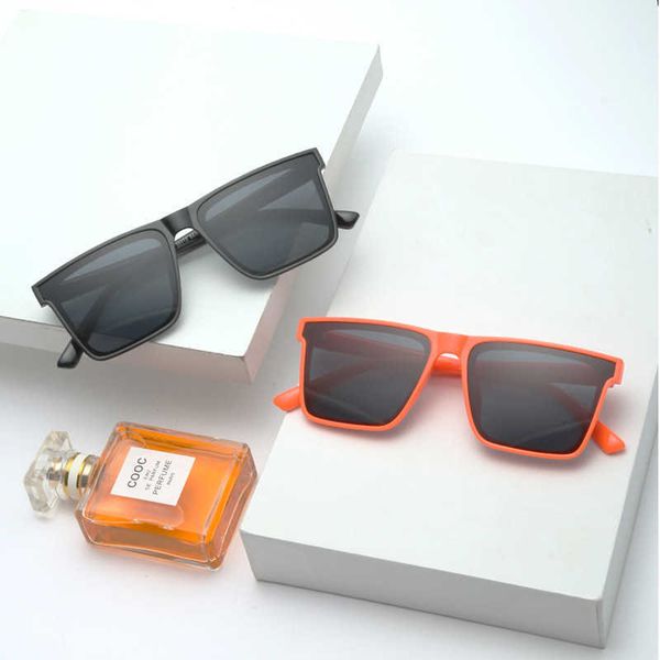 version of fashionable sunglasses trendy and personalized wear runway show men women's uv resistant glasses, Black
version of fashionable sunglasses trendy and personalized wear runway show men women's uv resistant glasses, Black