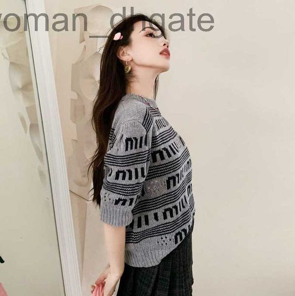 women's sweaters designer sweater women's 2023 spring short waist striped round neck half sleeve sweater tuyf, White;black
women's sweaters designer sweater women's 2023 spring short waist striped round neck half sleeve sweater tuyf, White;black