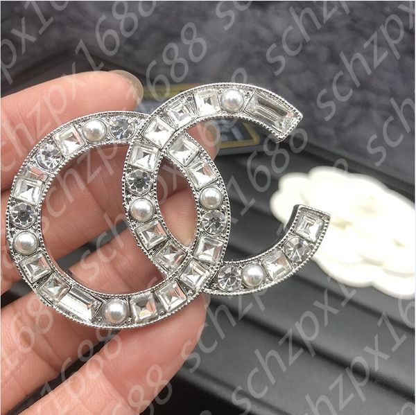 fashion pins pearl brooches for men and women party wedding lovers gift designer engagement jewelry for bride with flannel bag, Gray
fashion pins pearl brooches for men and women party wedding lovers gift designer engagement jewelry for bride with flannel bag, Gray
