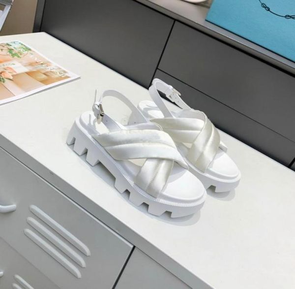 2021 fashion women platform sandals brand designers luxury cross strap slides summer beach sandal 35403961717, Black
2021 fashion women platform sandals brand designers luxury cross strap slides summer beach sandal 35403961717, Black