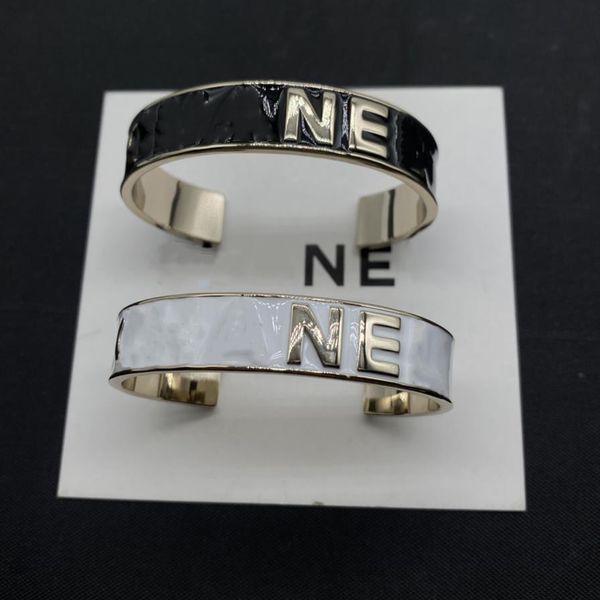 luxurys designer bracelet women cuff bangle charm bracelets love trendy fashion letter hollow out design fine jewelry elegant temp279o, Black
luxurys designer bracelet women cuff bangle charm bracelets love trendy fashion letter hollow out design fine jewelry elegant temp279o, Black