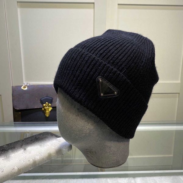 luxury fashion men and women designer hats beanie hats autumn and winter warm knitted caps, Blue;gray
luxury fashion men and women designer hats beanie hats autumn and winter warm knitted caps, Blue;gray