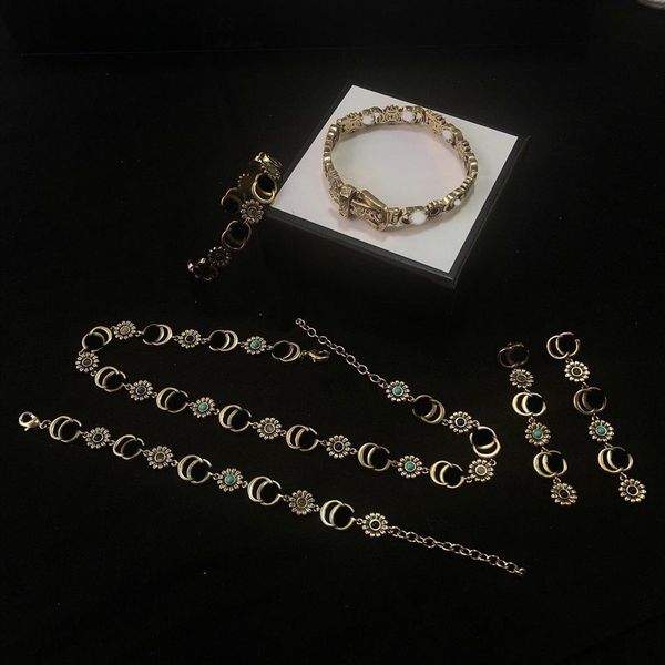 2022 fashion set stud necklace bracelet double g letter personality earrings women wedding party designer jewelry224i, Golden;silver
2022 fashion set stud necklace bracelet double g letter personality earrings women wedding party designer jewelry224i, Golden;silver