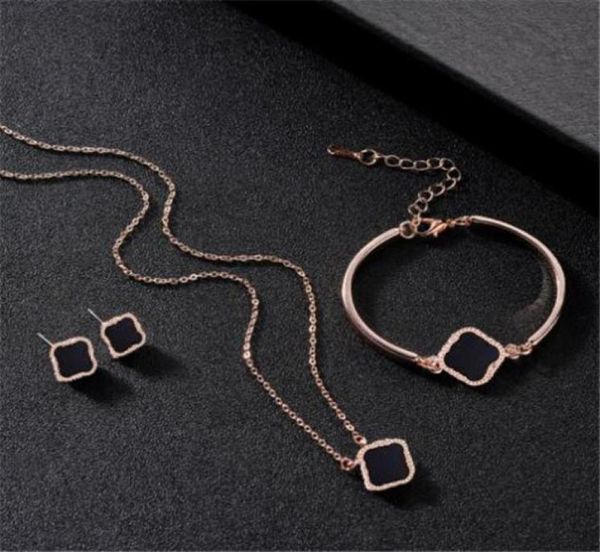 fashion designer jewelry classic fourclovers pendant necklaces bracelet pendant earrings threepiece set motherofpearl 18k gold1076516, Silver
fashion designer jewelry classic fourclovers pendant necklaces bracelet pendant earrings threepiece set motherofpearl 18k gold1076516, Silver