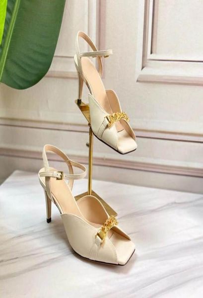 2023 sandals shoe summer shoes designer women slip pointed toe sandal slingback pumps with box4822829, Black
2023 sandals shoe summer shoes designer women slip pointed toe sandal slingback pumps with box4822829, Black