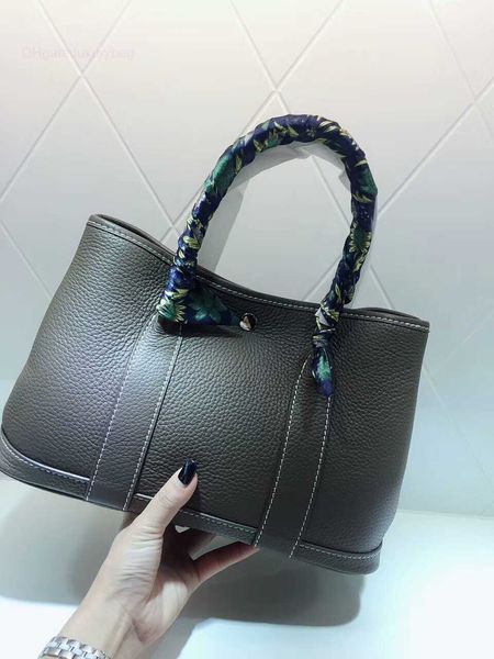 designer herbag garden party evening new popular women's garden canvas belt portable one shoulder messenger cowhide bag 8srr
designer herbag garden party evening new popular women's garden canvas belt portable one shoulder messenger cowhide bag 8srr