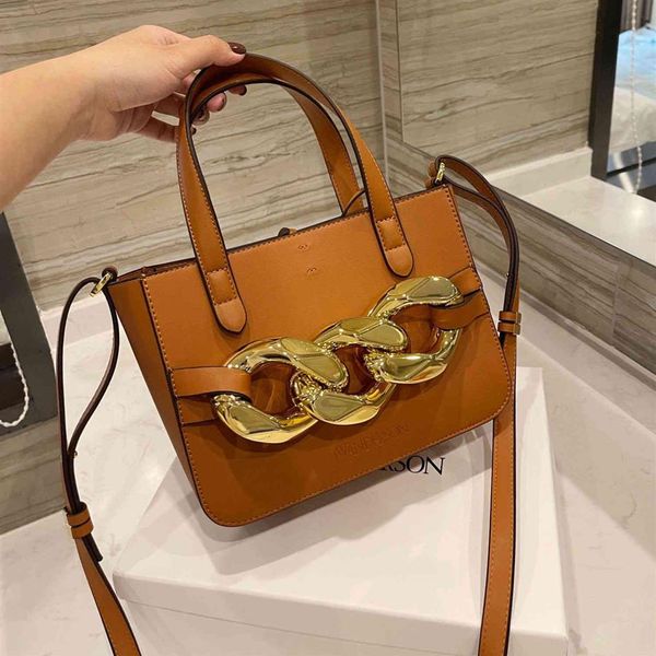 large-capacity handbagspremium leather women's bag j w anderson original anchor thick chain one shoulder tote bagdesigner bag265l
large-capacity handbagspremium leather women's bag j w anderson original anchor thick chain one shoulder tote bagdesigner bag265l