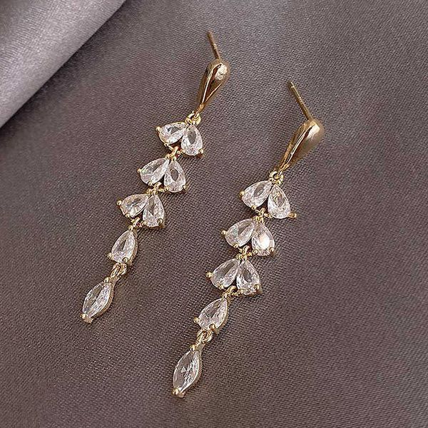 charm minimalism teardrop leaf zircon long dangle earrings for women 2021 wedding engagement jewelry bridal drop earrings statement aa230421, Golden
charm minimalism teardrop leaf zircon long dangle earrings for women 2021 wedding engagement jewelry bridal drop earrings statement aa230421, Golden