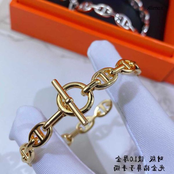 hermm designer bracelet v gold plated mijin h family letter pig nose bracelet small design light luxury golden female 5hiy, Black
hermm designer bracelet v gold plated mijin h family letter pig nose bracelet small design light luxury golden female 5hiy, Black