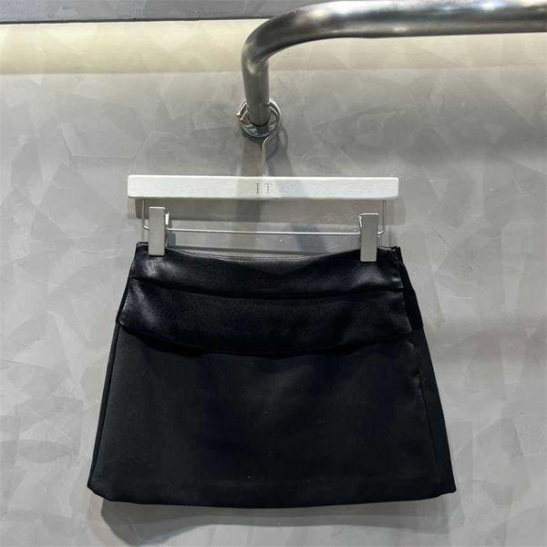 30% off family spring/summer new trendy and cool fashion contrast color small edge waist slim a-line half length skirt, Black
30% off family spring/summer new trendy and cool fashion contrast color small edge waist slim a-line half length skirt, Black