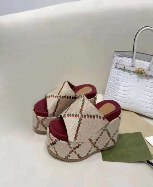 2022 designer slippers fashion thick bottom sandals letter embroidery slides lady platform wedges sandal beach high heel with box8420530, Black
2022 designer slippers fashion thick bottom sandals letter embroidery slides lady platform wedges sandal beach high heel with box8420530, Black